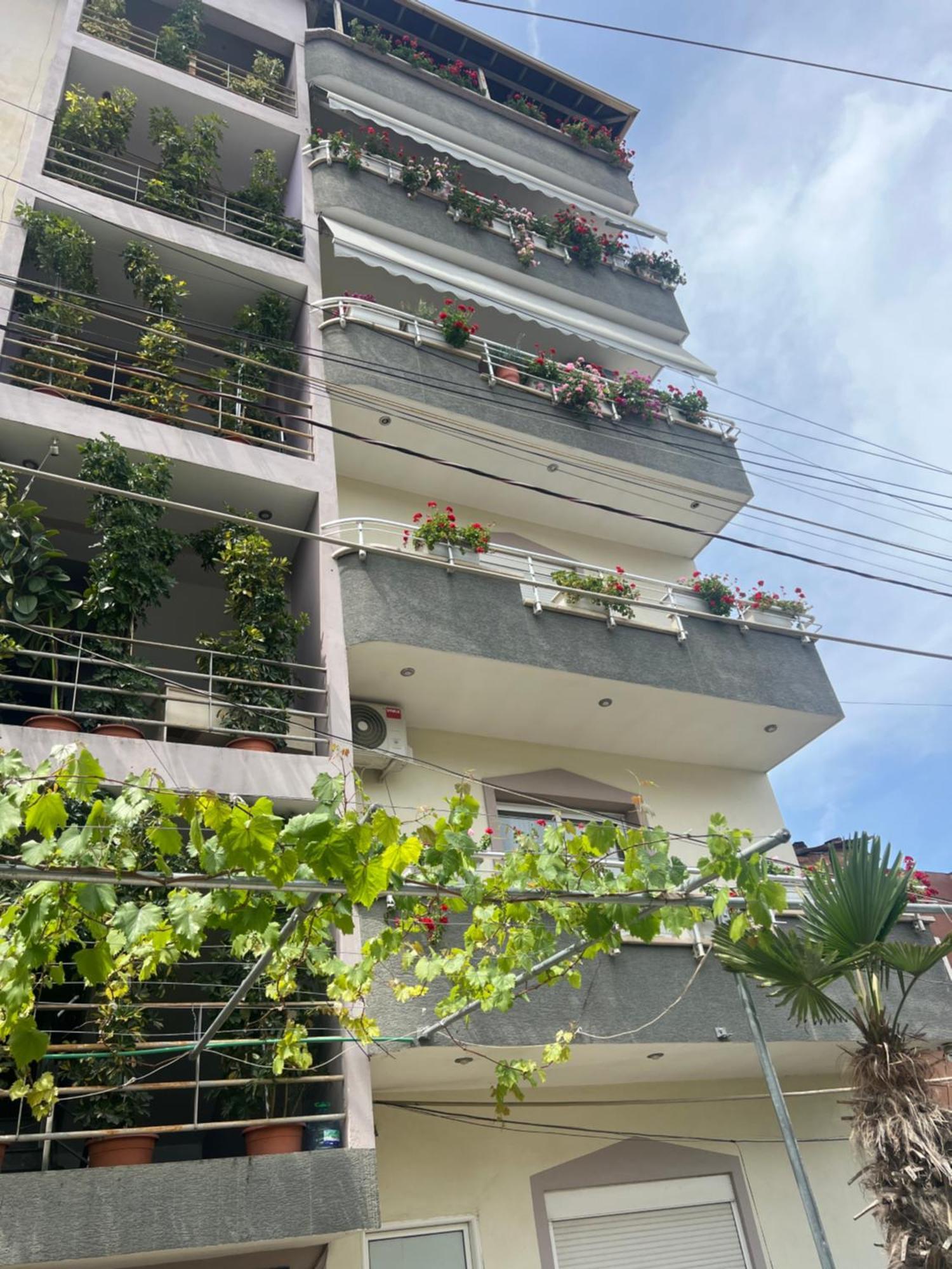 Tirana Class House Экстерьер фото